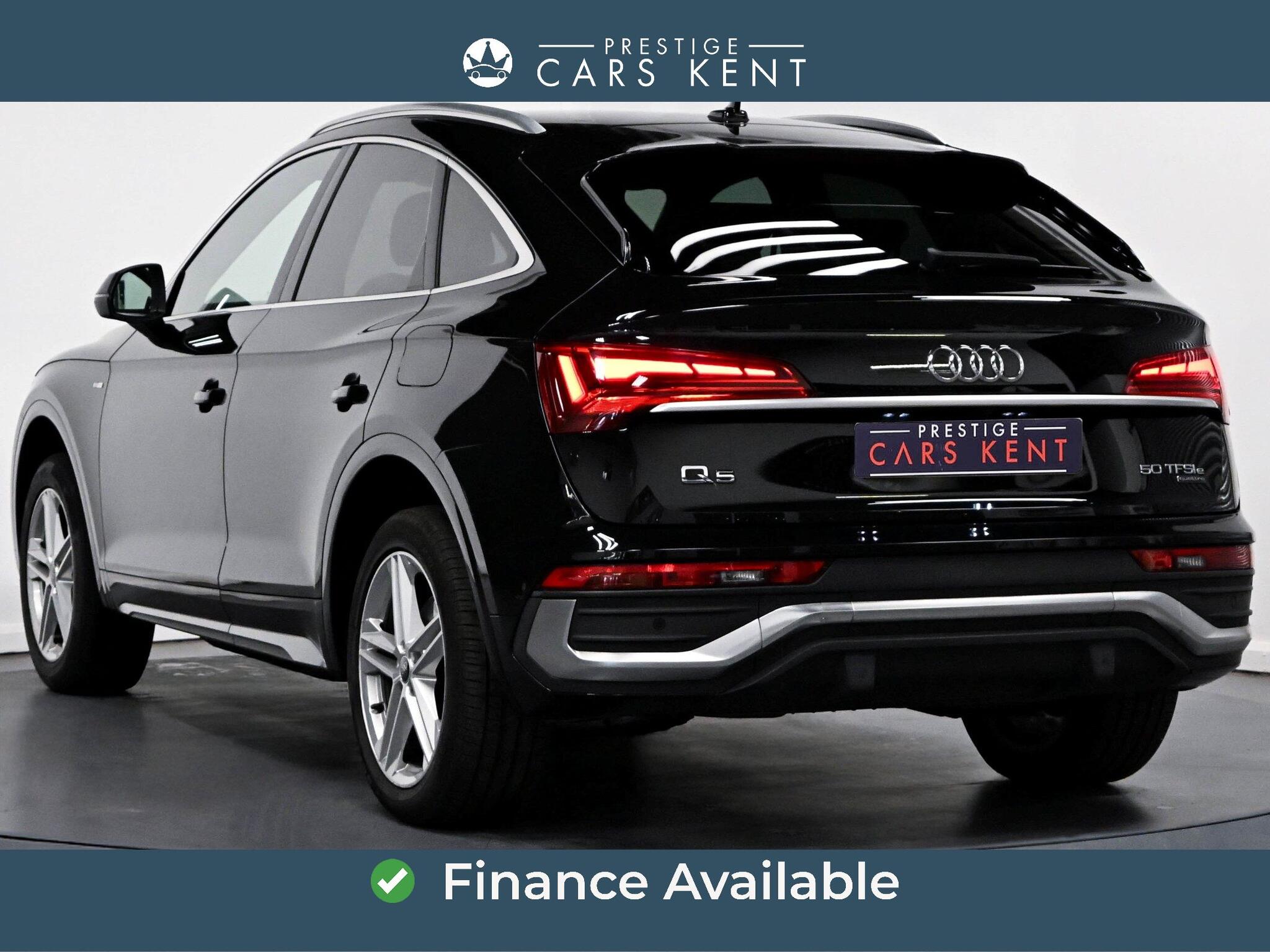 Audi Q5 view 3