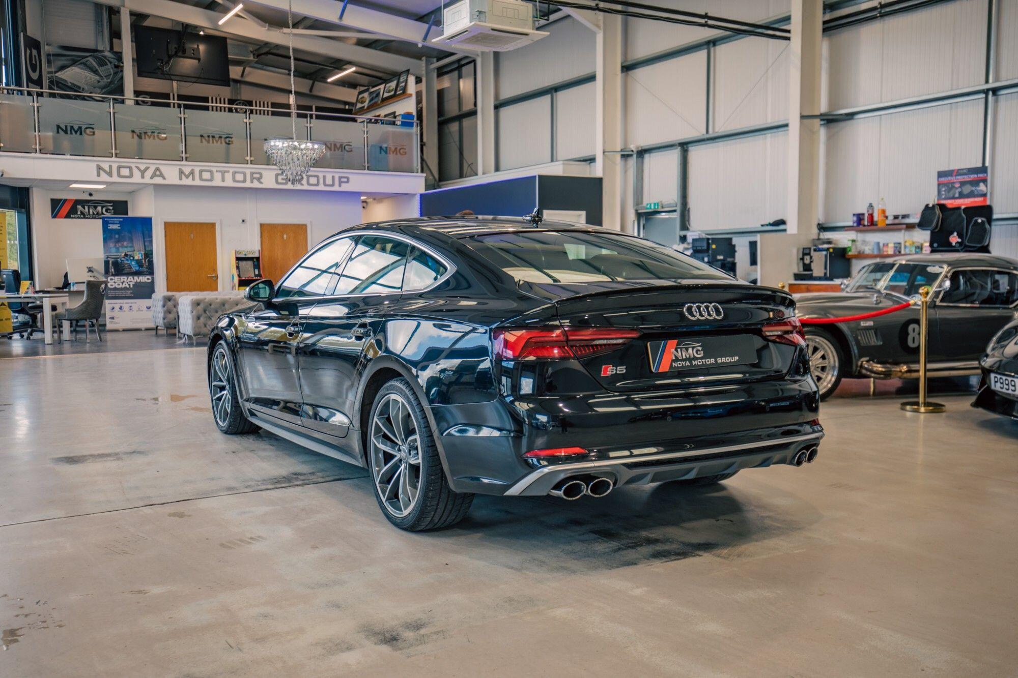 Audi S5 view 37