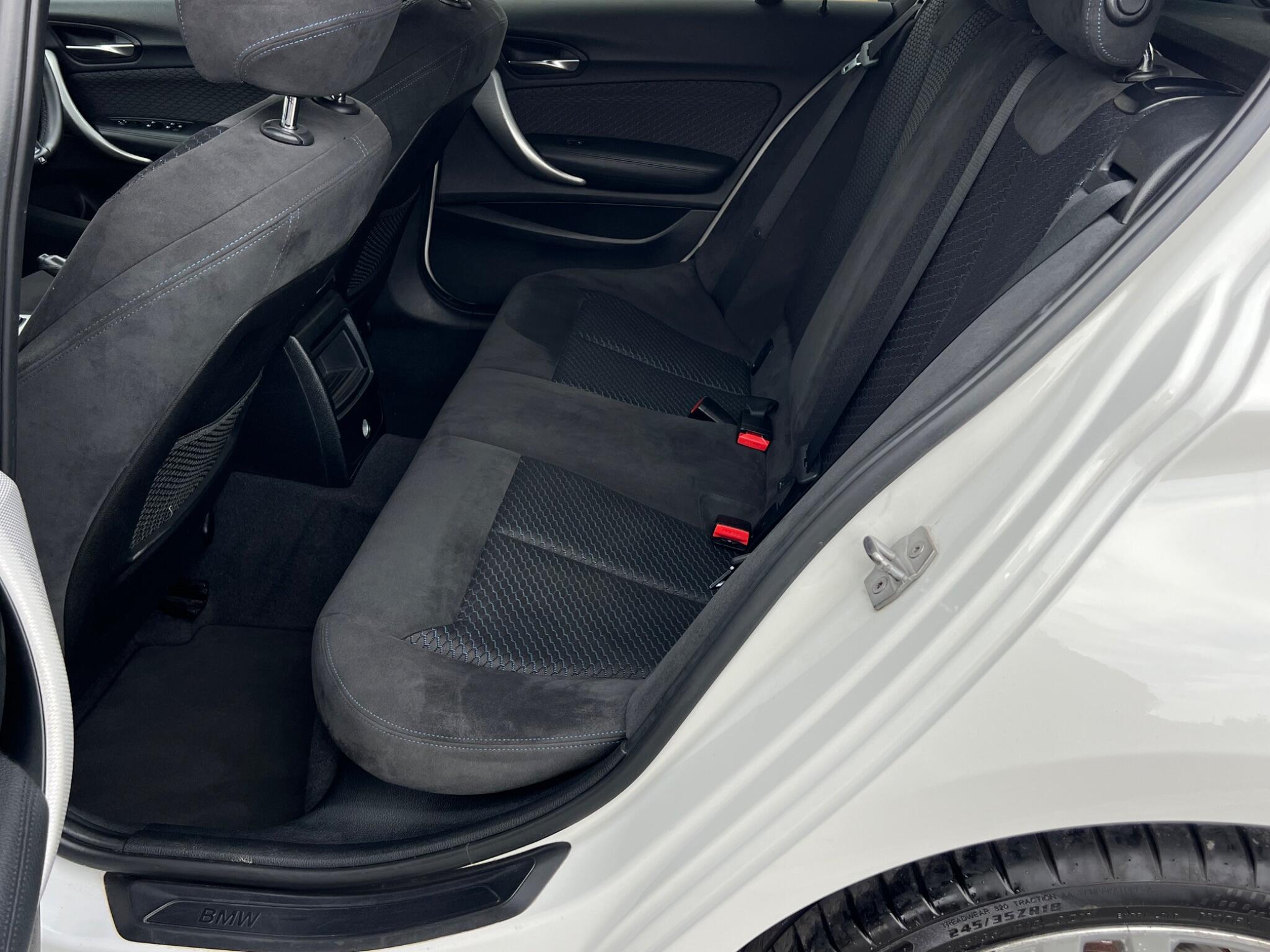 BMW 1 Series view 18
