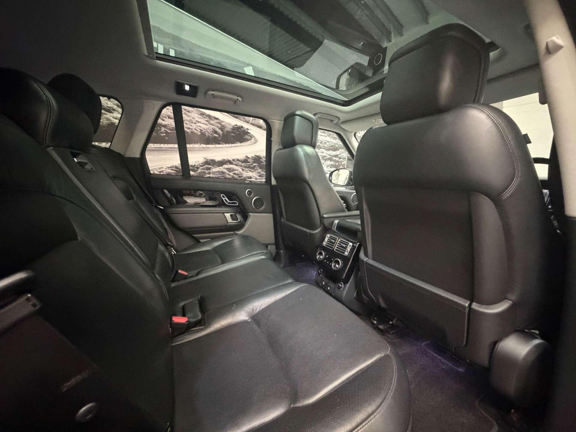 Land Rover Range Rover view 16