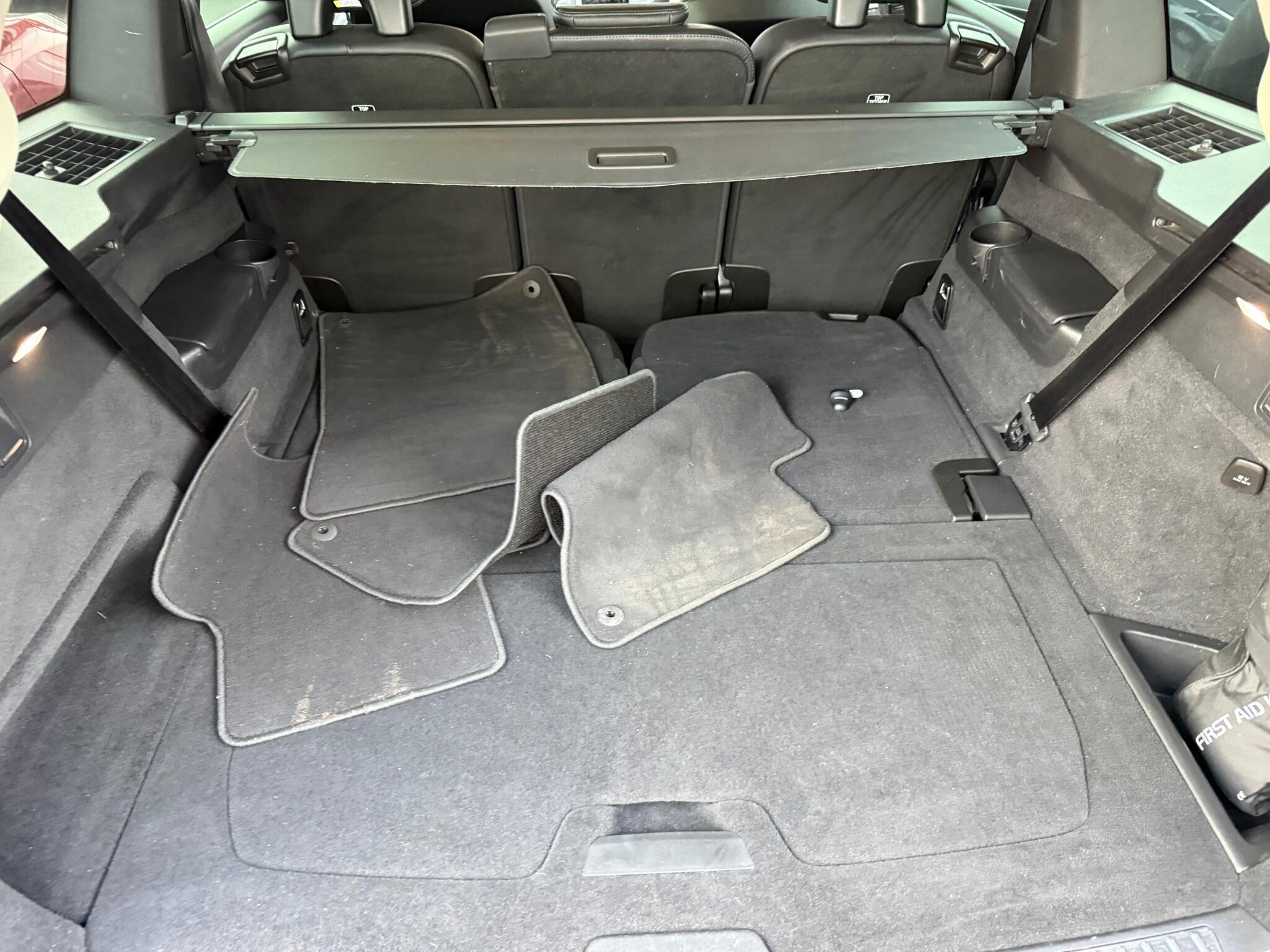 Volvo XC90 view 23