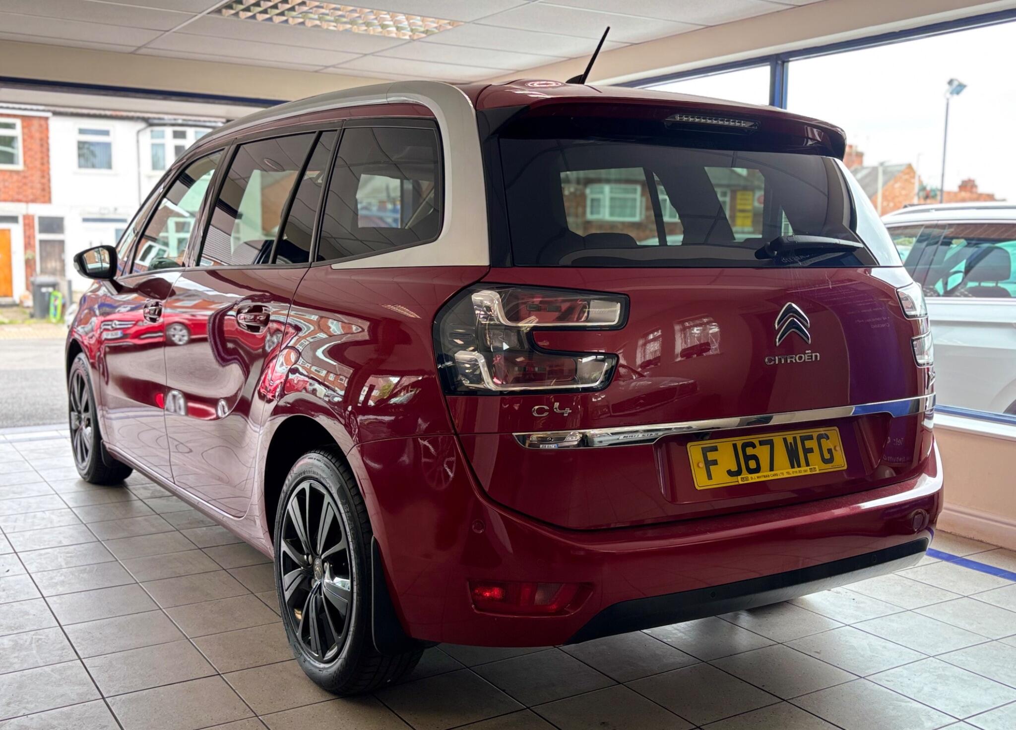 Citroen Grand C4 Picasso view 6