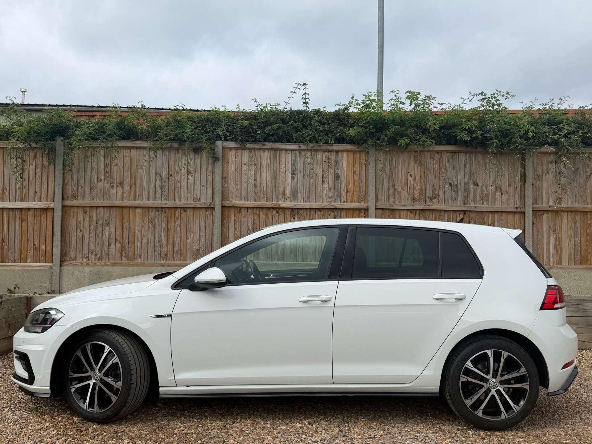 Volkswagen Golf view 6