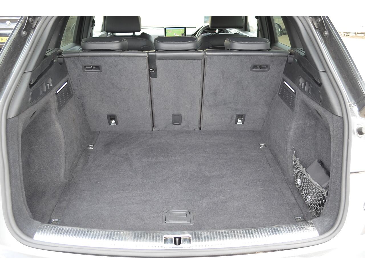Audi SQ5 view 35