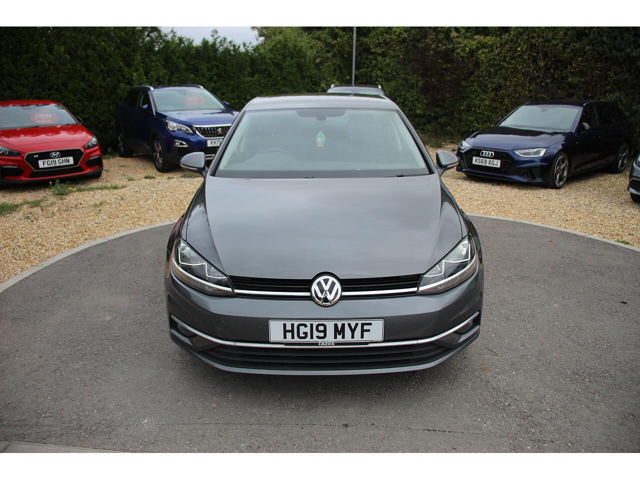 Volkswagen Golf view 3