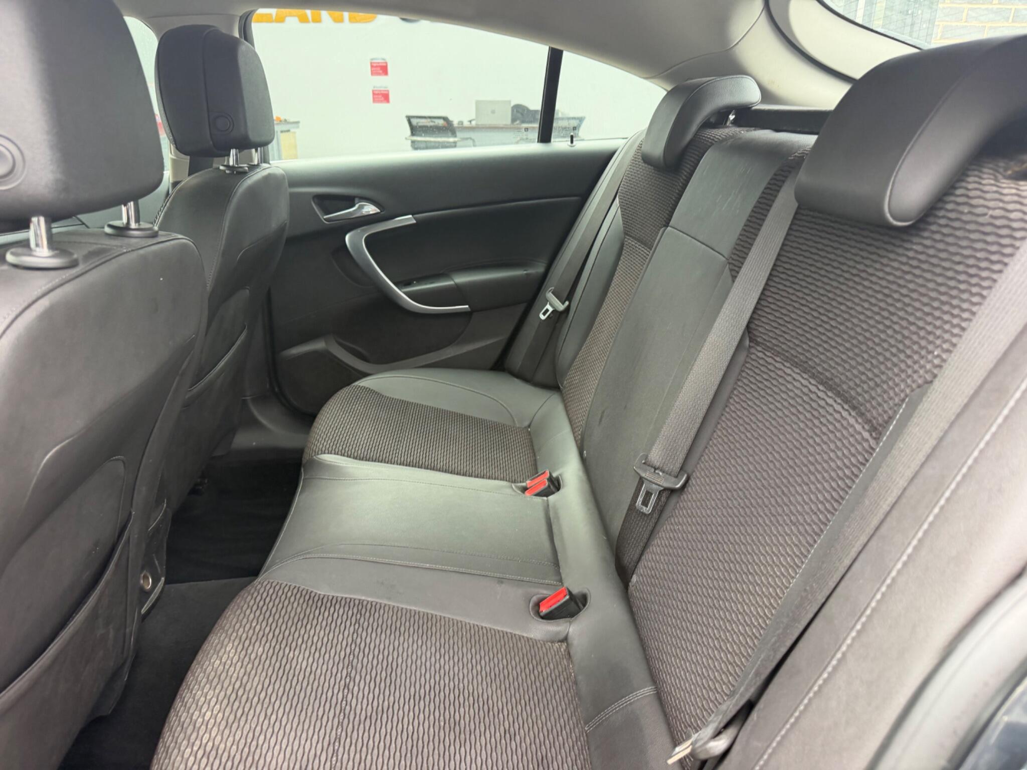 Vauxhall Insignia view 25