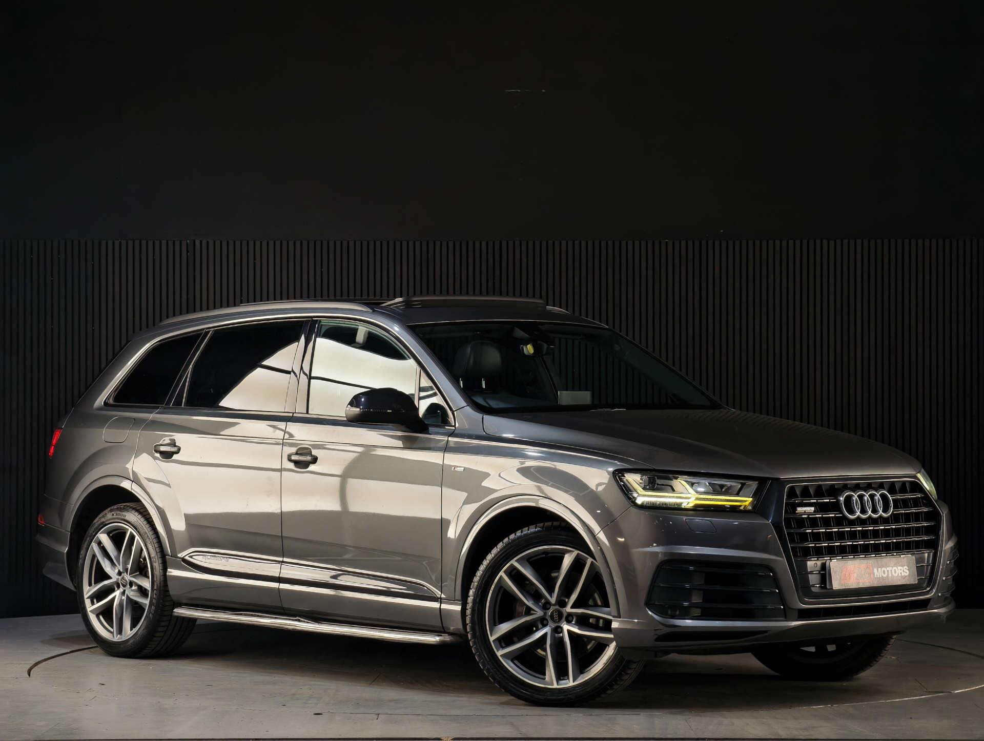 Audi Q7 main image