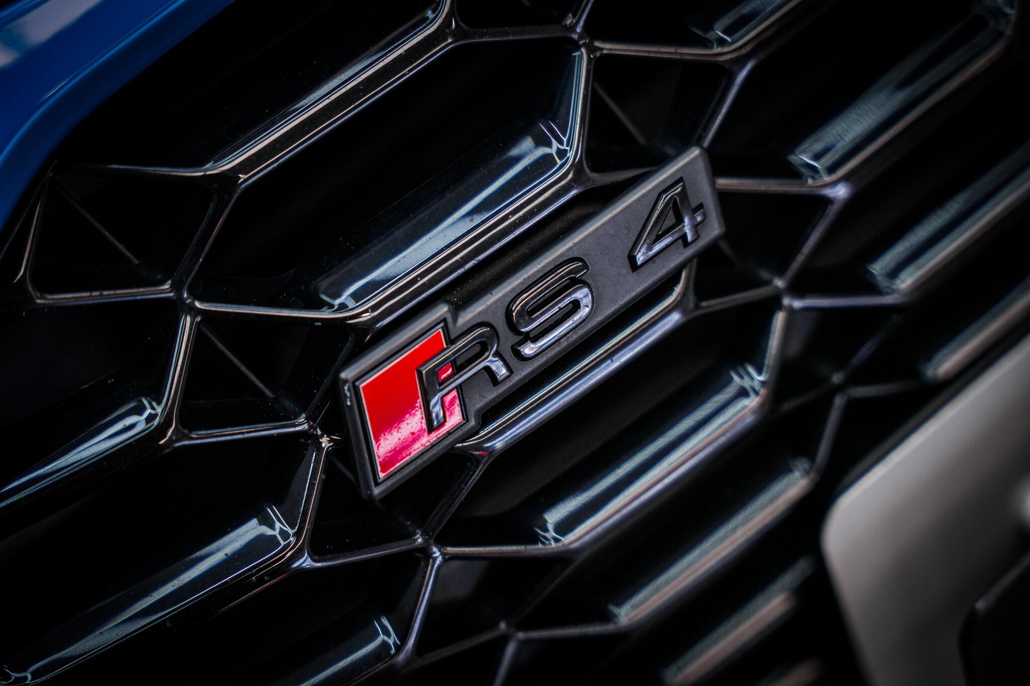 Audi RS4 view 35