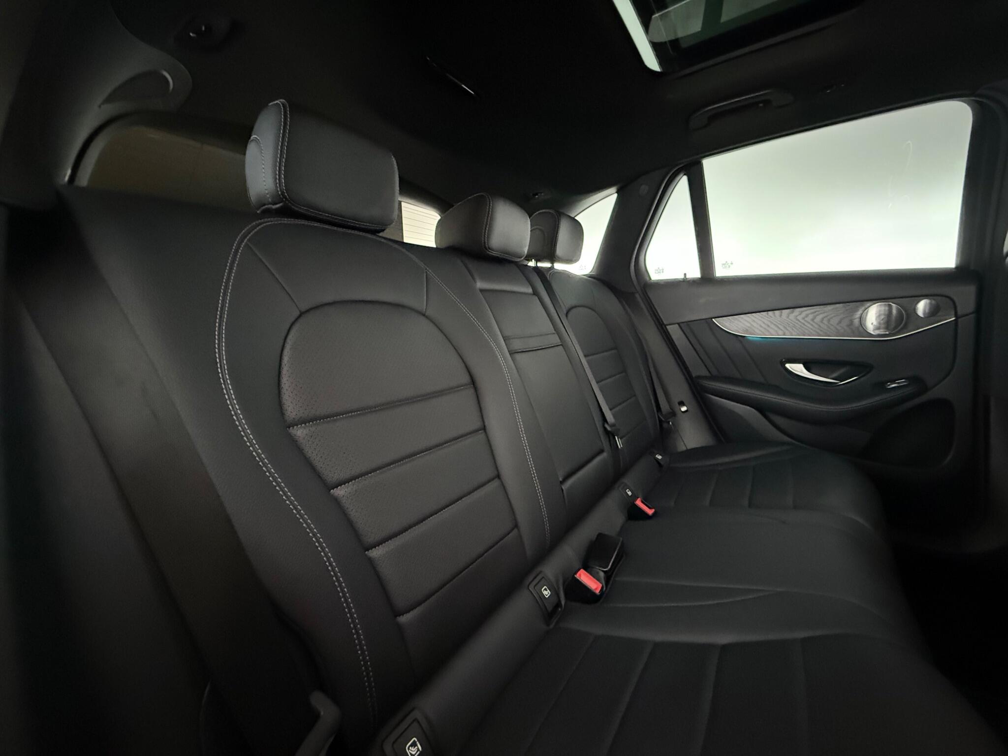Mercedes-Benz GLC view 32