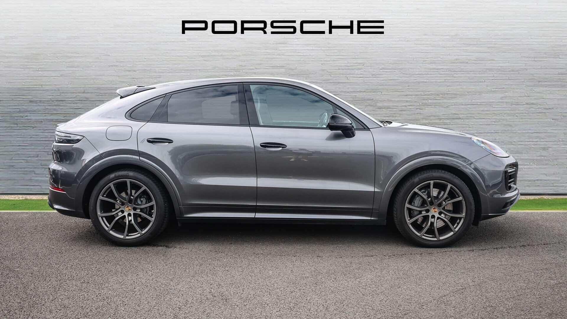Porsche Cayenne view 7