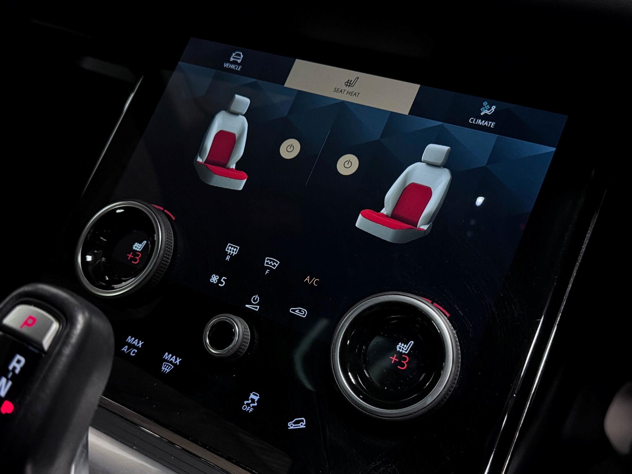 Land Rover Range Rover Evoque view 38