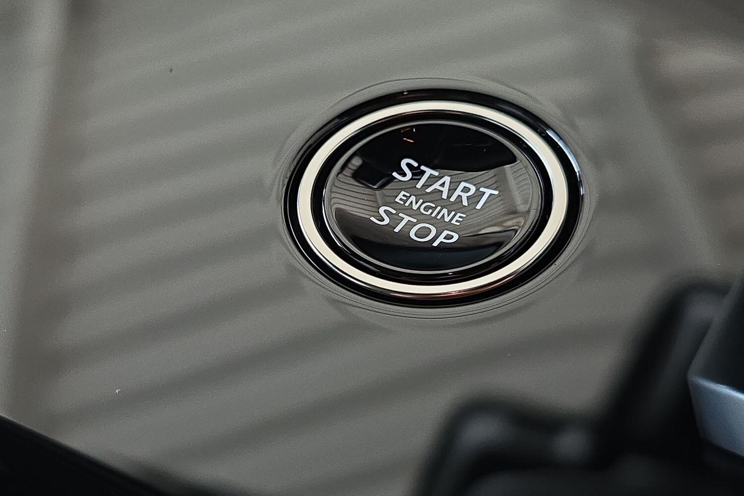 Land Rover Range Rover Sport view 37