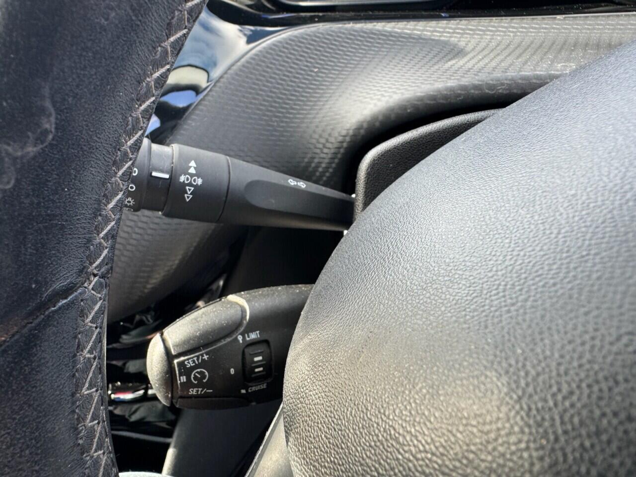Peugeot 2008 view 65