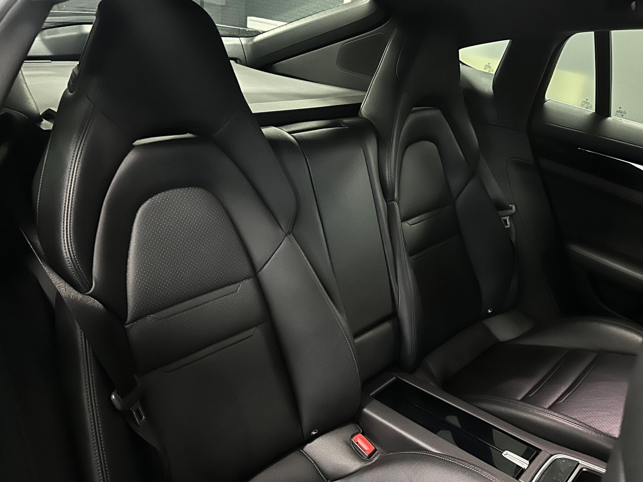 Porsche Panamera view 37