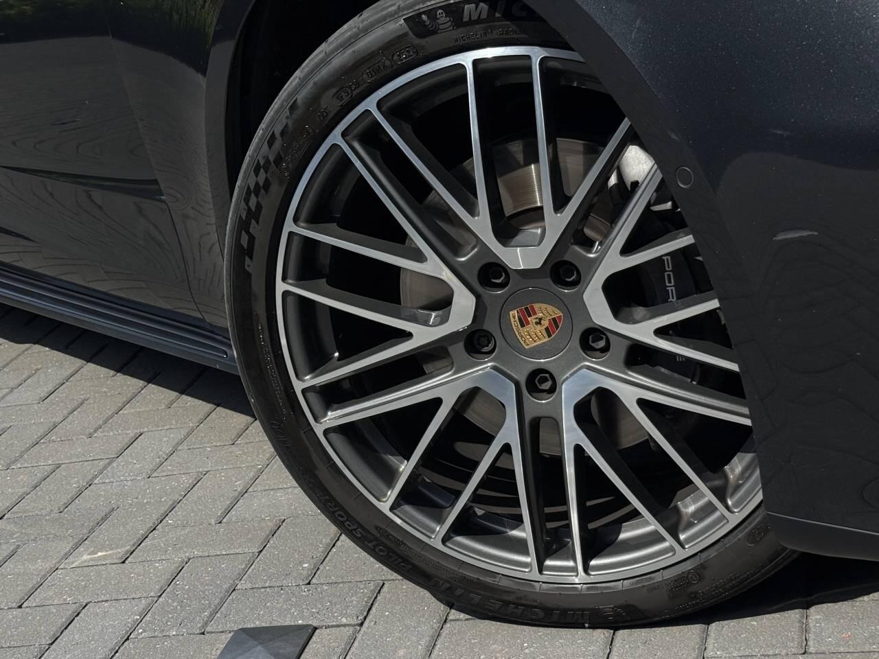 Porsche Panamera view 49