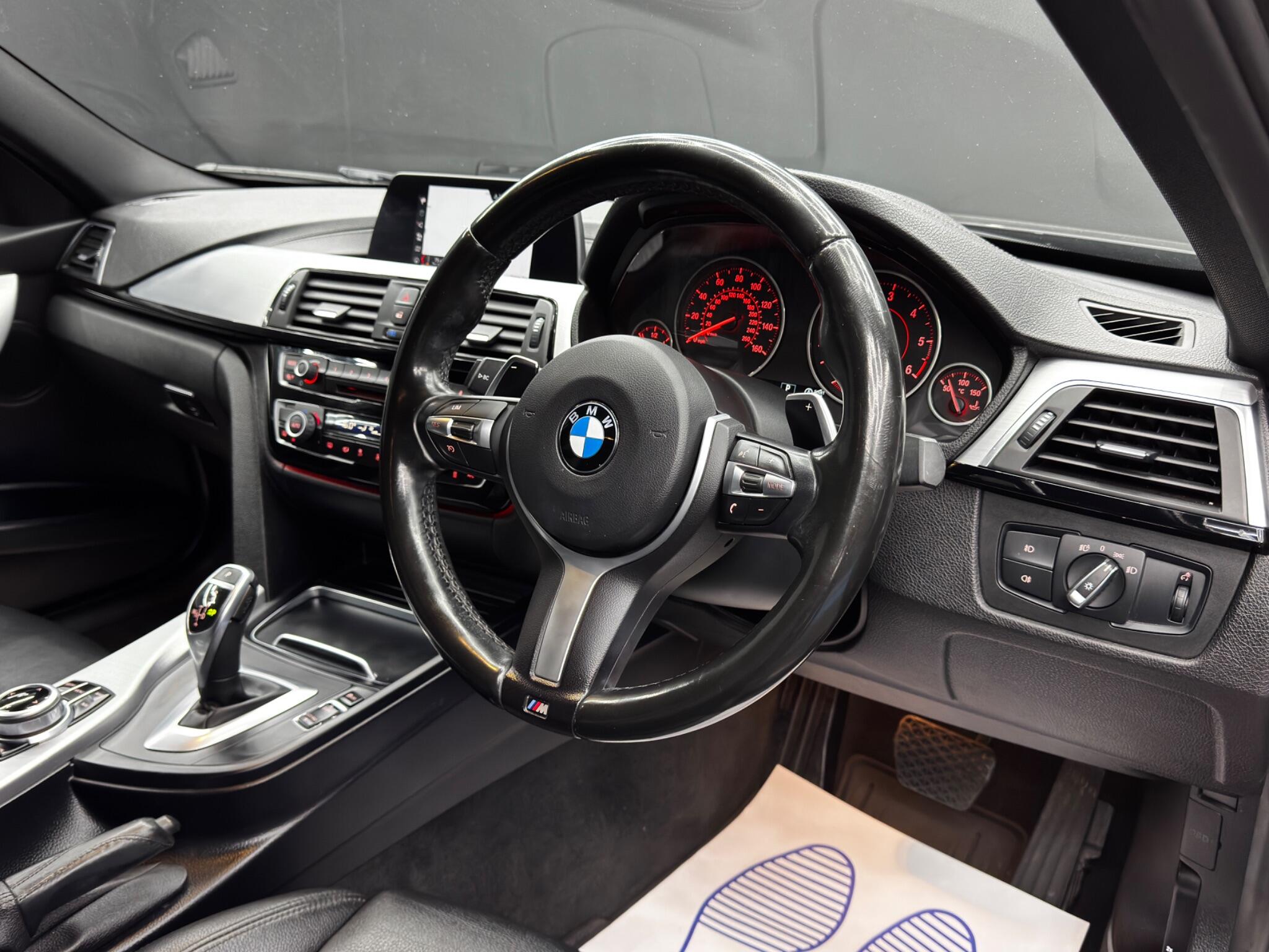 BMW 3 Series view 9