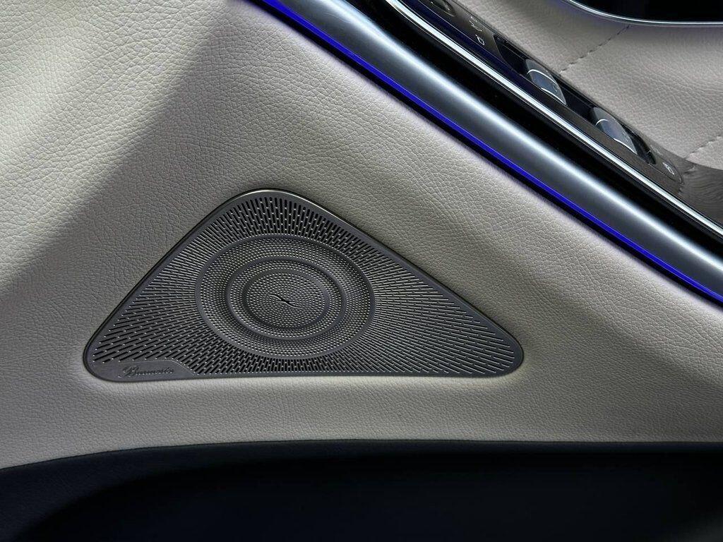 Mercedes-Benz S-Class view 30