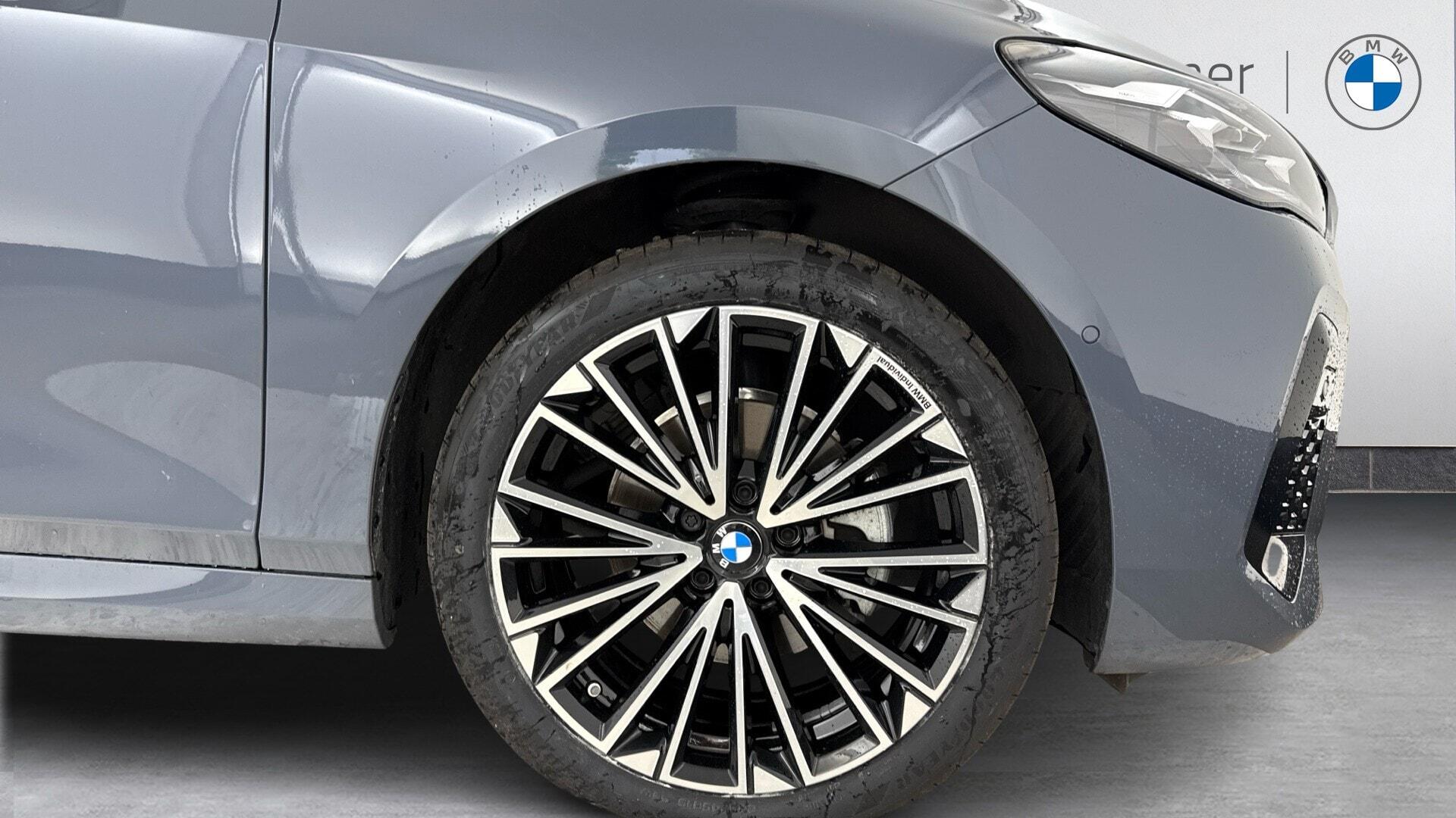 BMW 2 Series view 14
