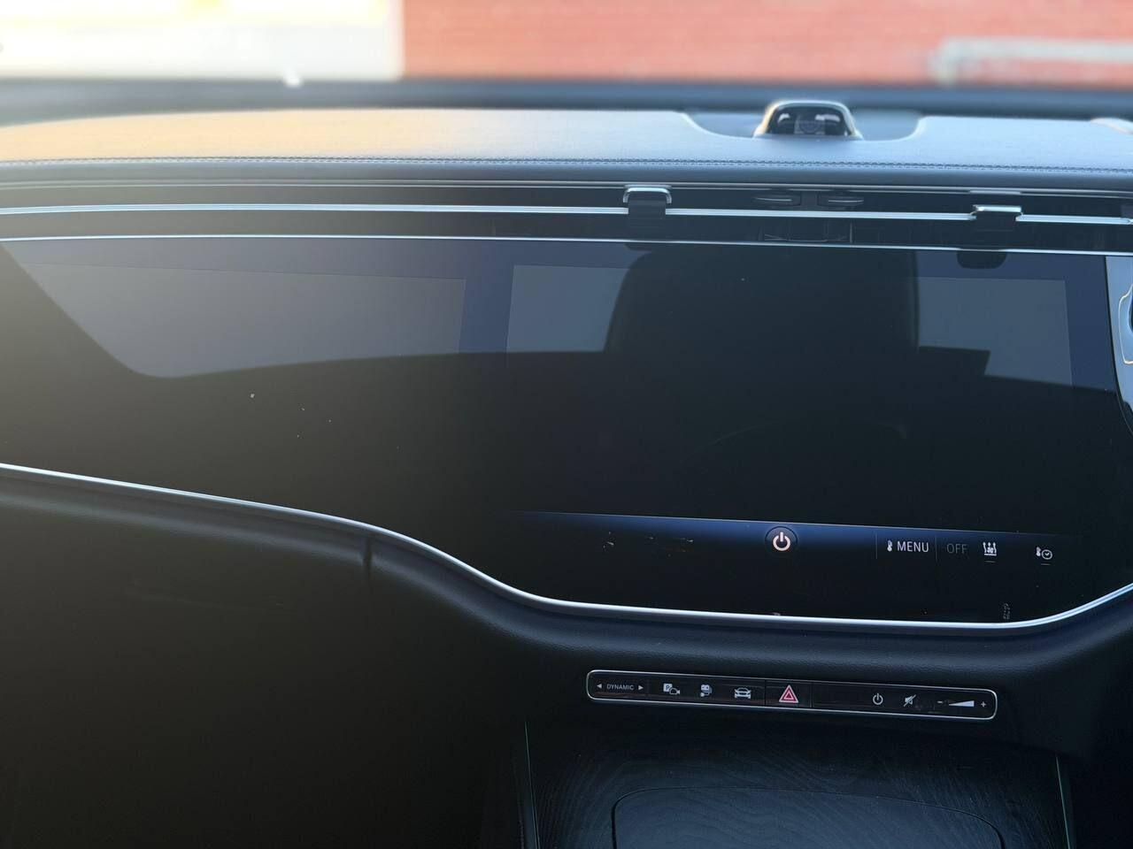 Mercedes-Benz E-Class view 27