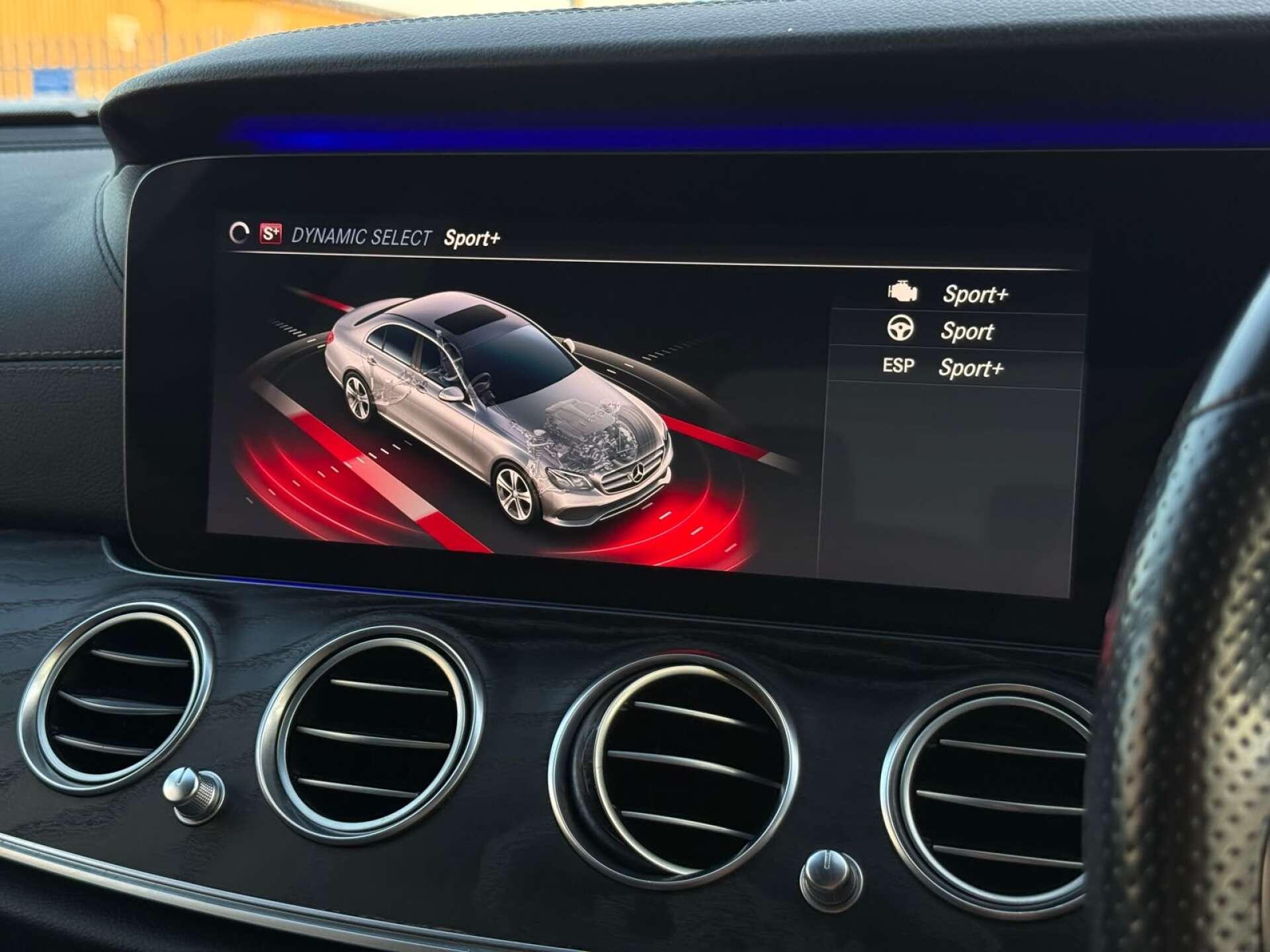 Mercedes-Benz E Class view 80