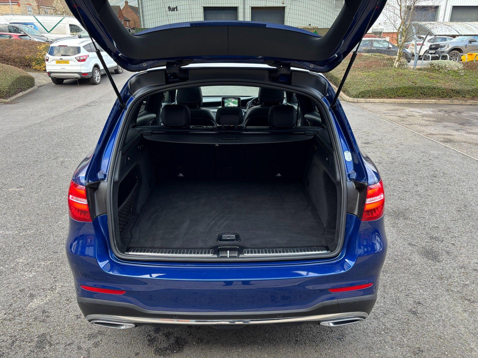 Mercedes-Benz GLC view 34