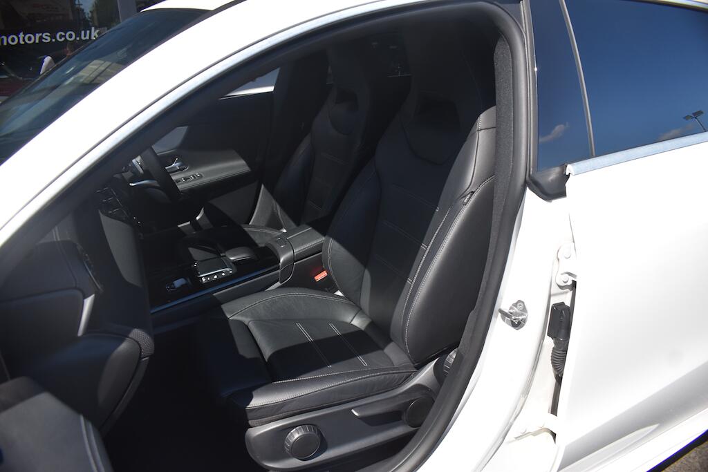 Mercedes-Benz Cla view 12