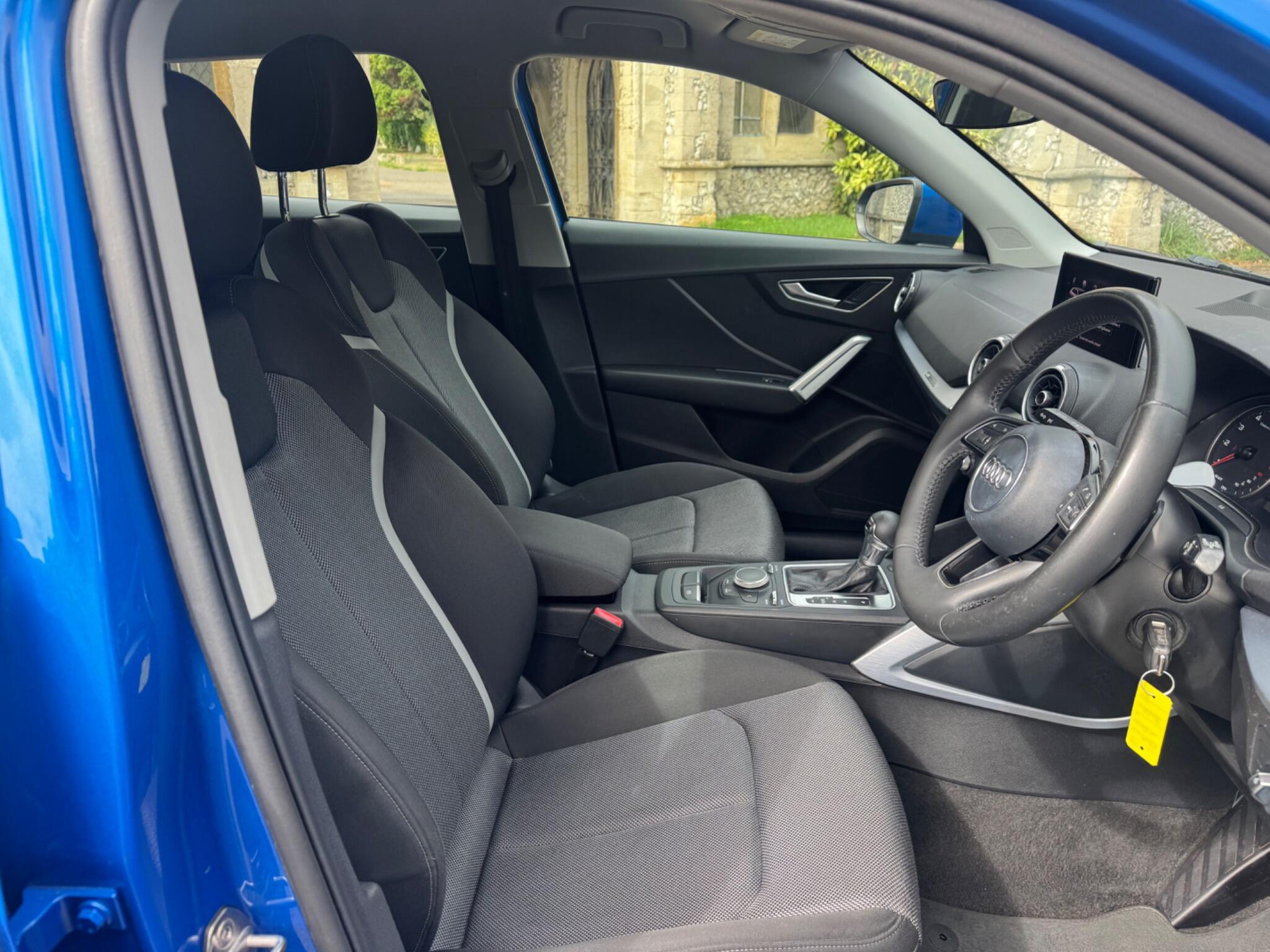 Audi Q2 view 32
