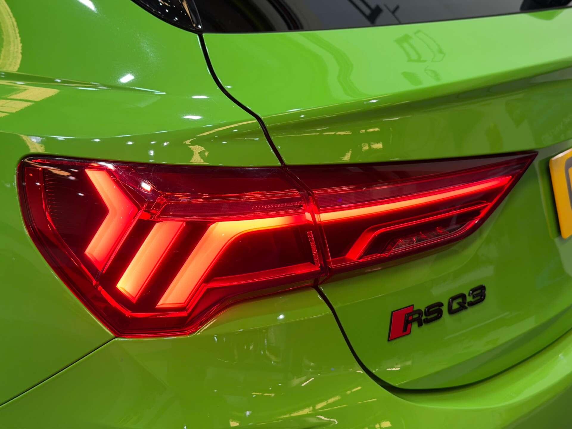Audi RS Q3 view 36