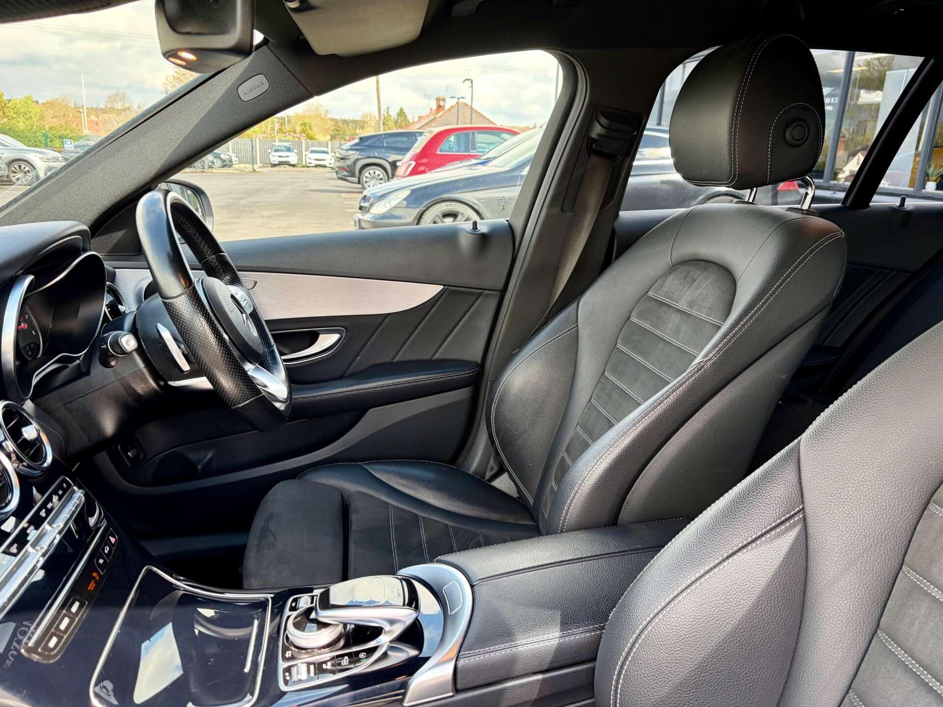 Mercedes-Benz C Class view 19
