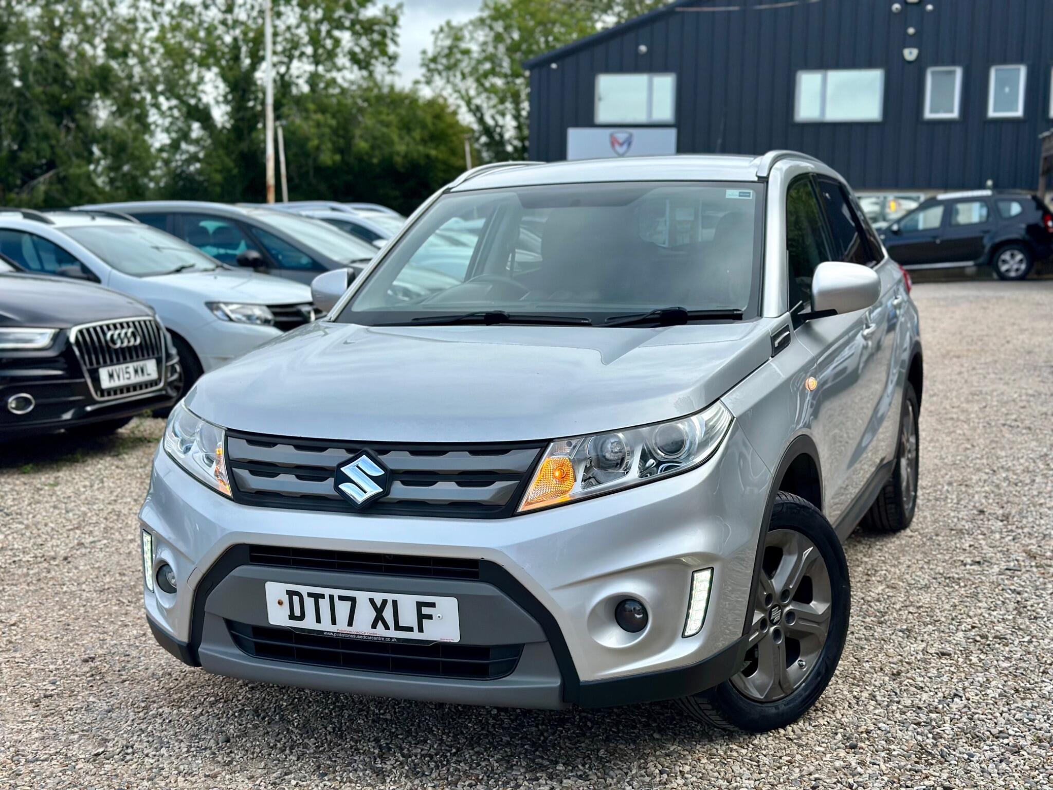 Suzuki Vitara view 3