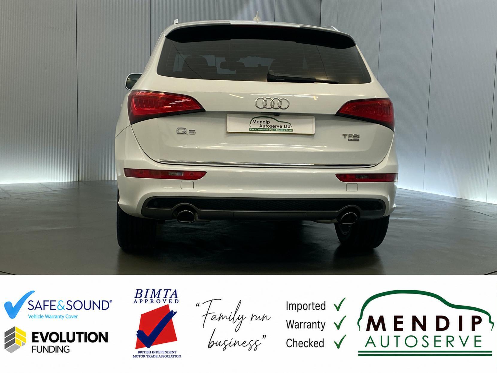 Audi Q5 view 10