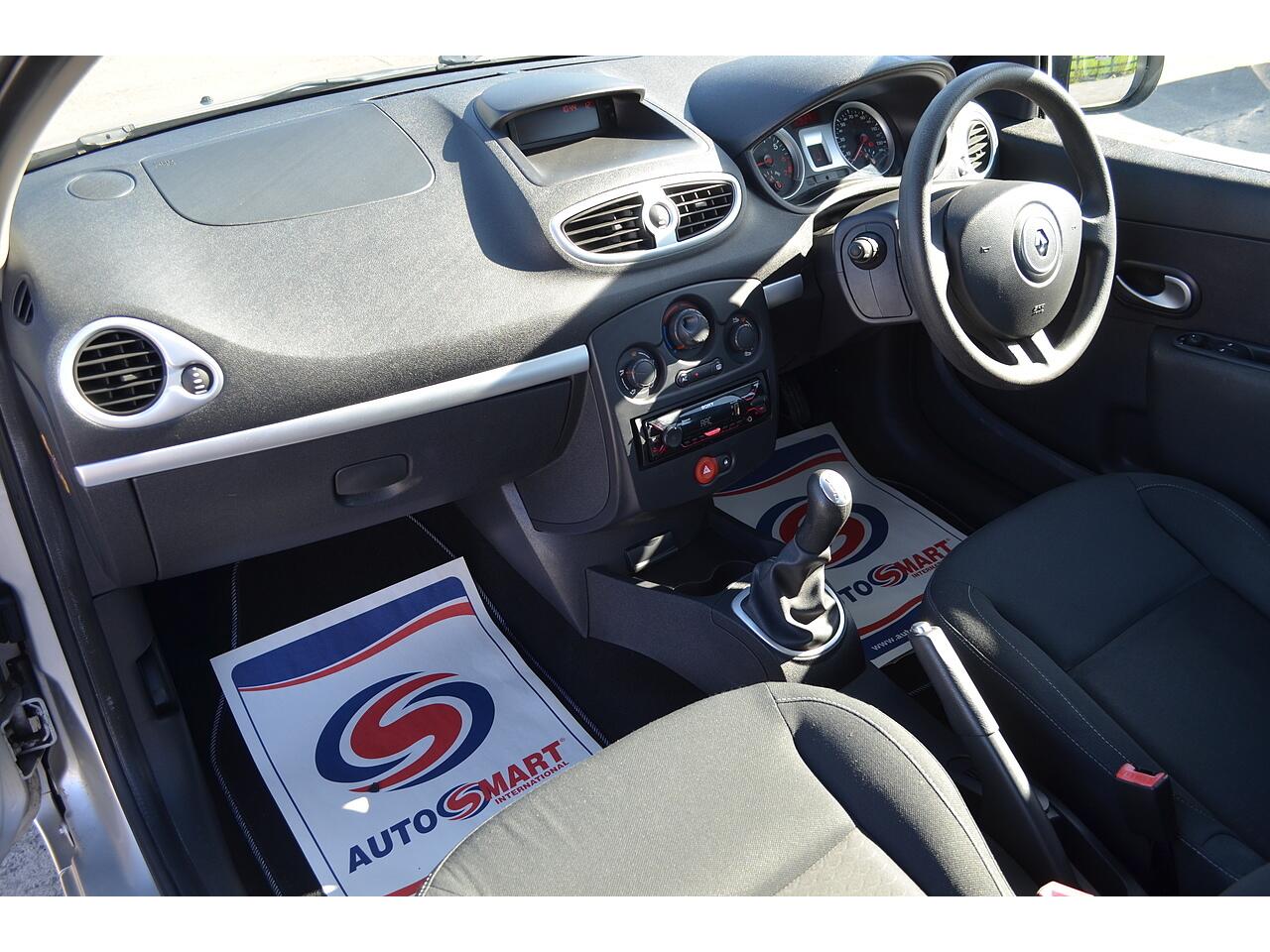 Renault Clio view 14
