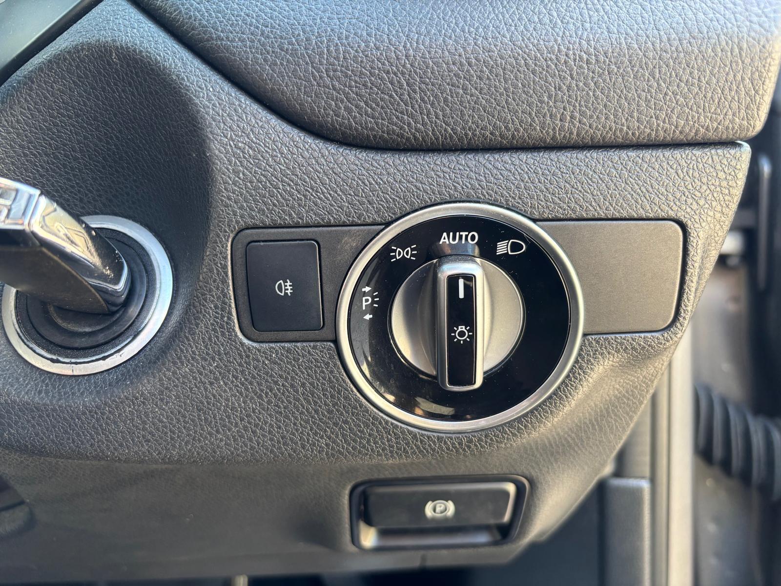 Mercedes-Benz Cla view 26
