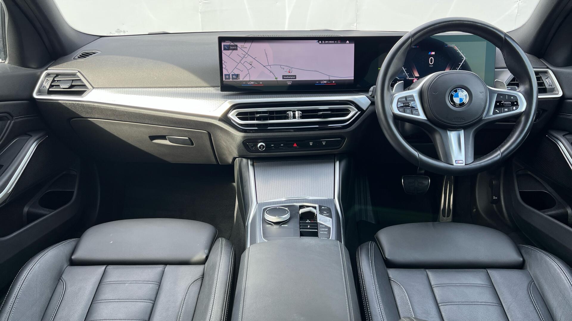 BMW 3 Series view 4