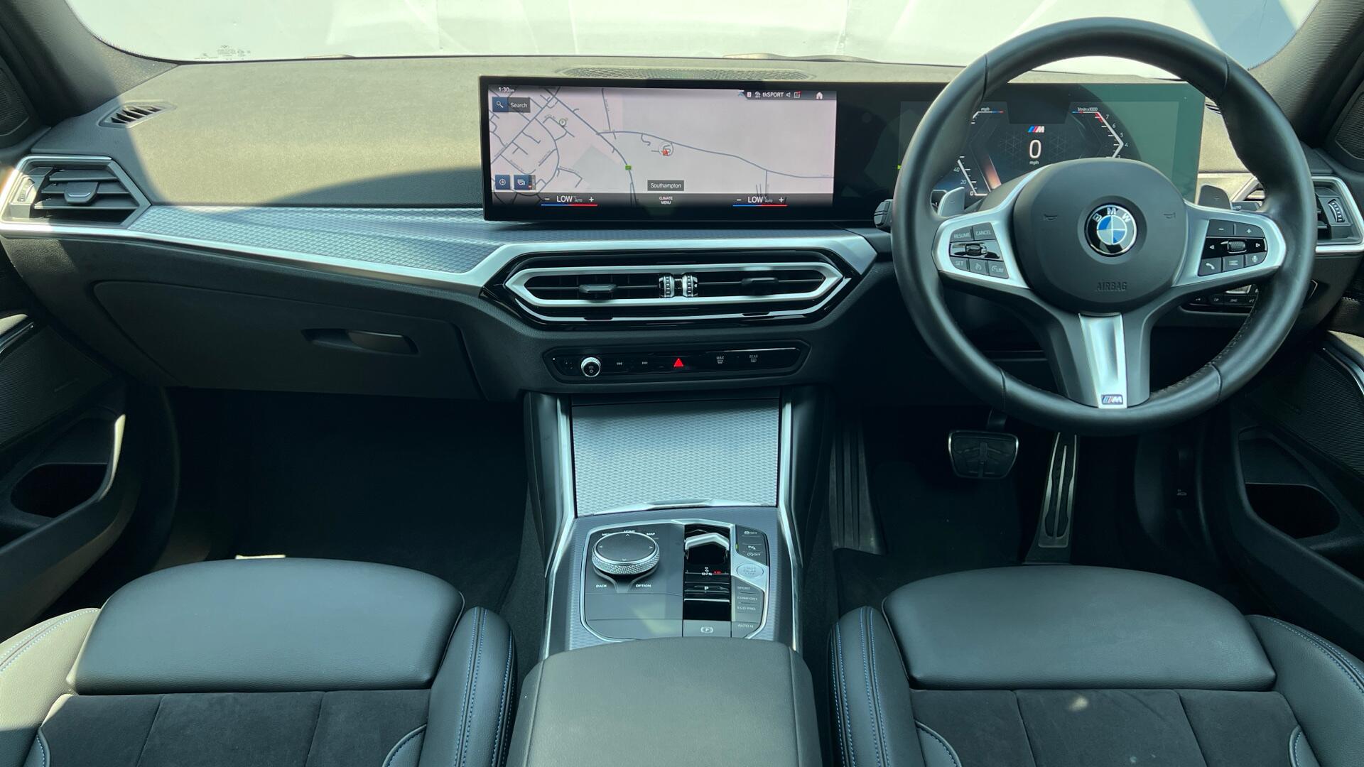 BMW 3 Series view 4