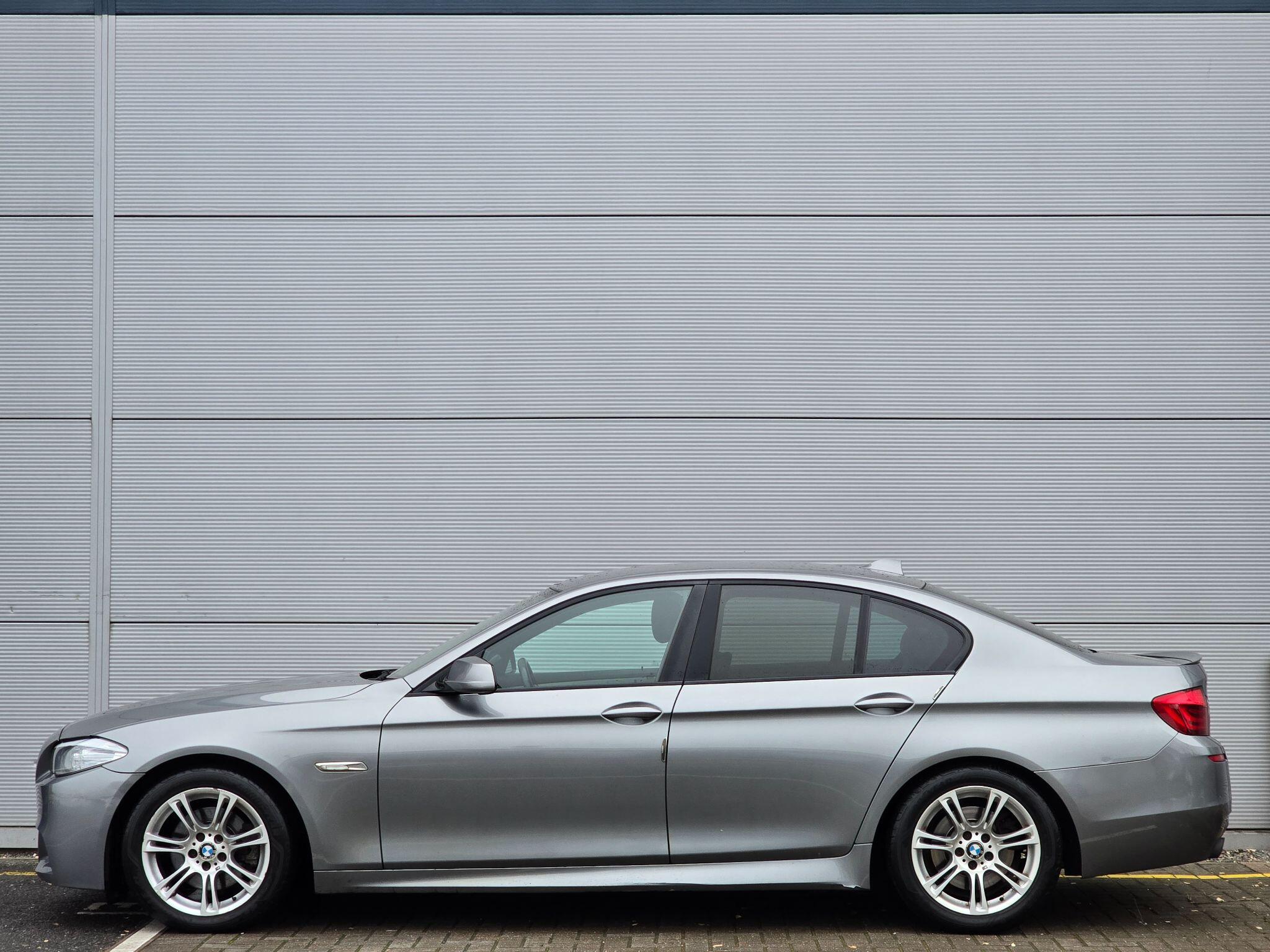 BMW 5 Series view 8