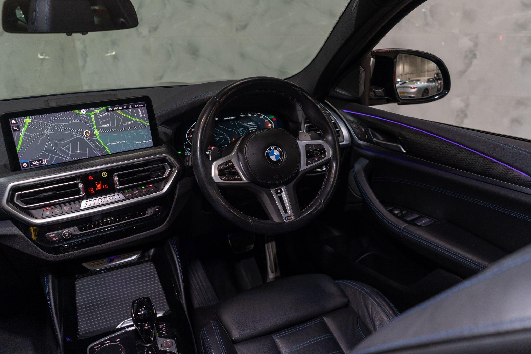 BMW X4 view 12