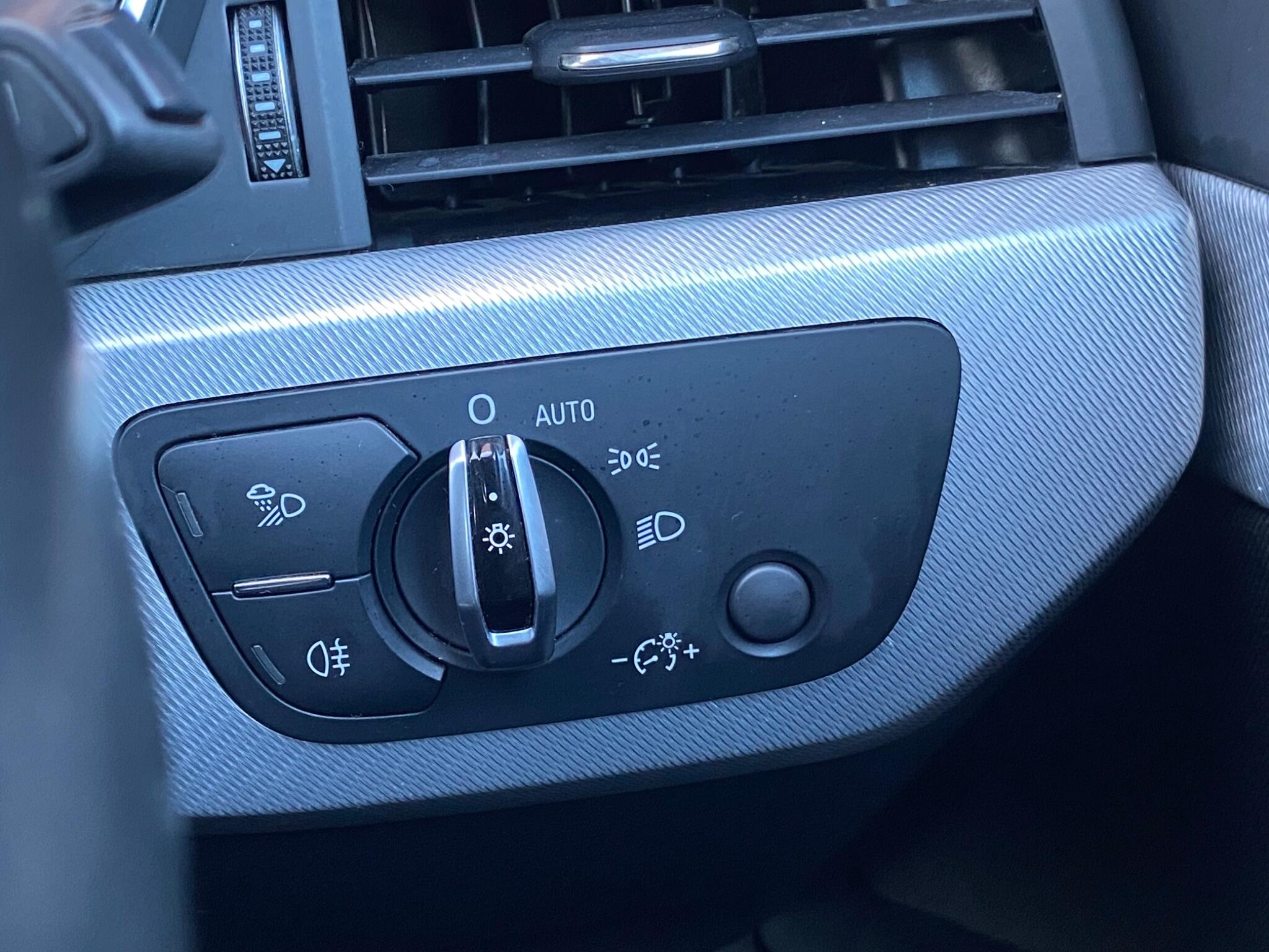 Audi A4 view 27