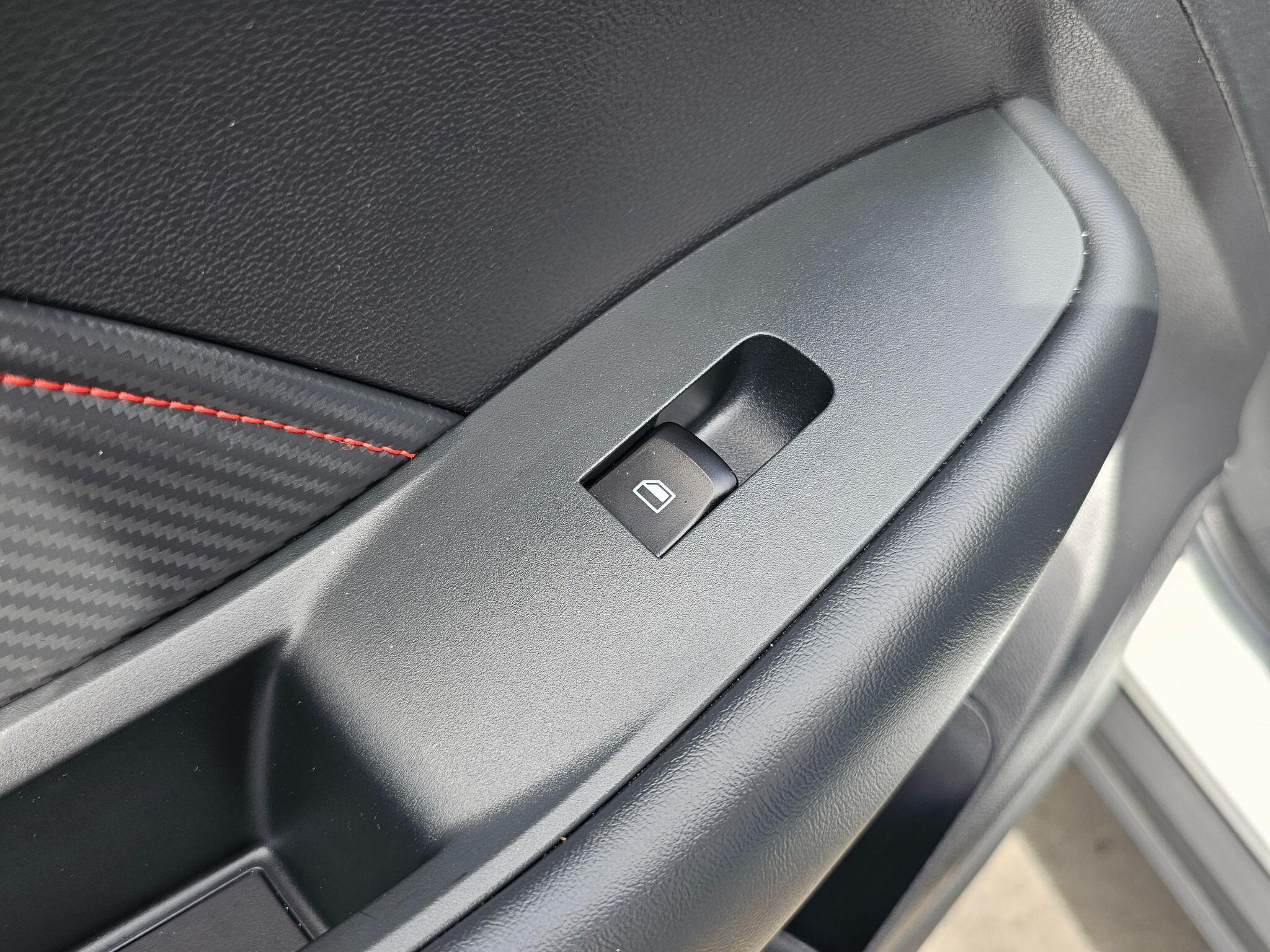 MG ZS view 77