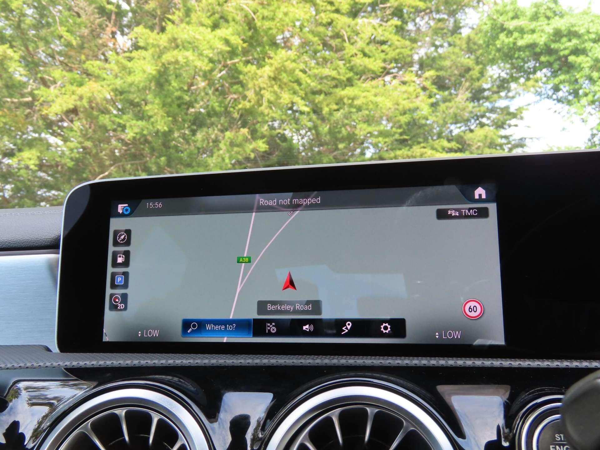 Mercedes-Benz Cla view 11