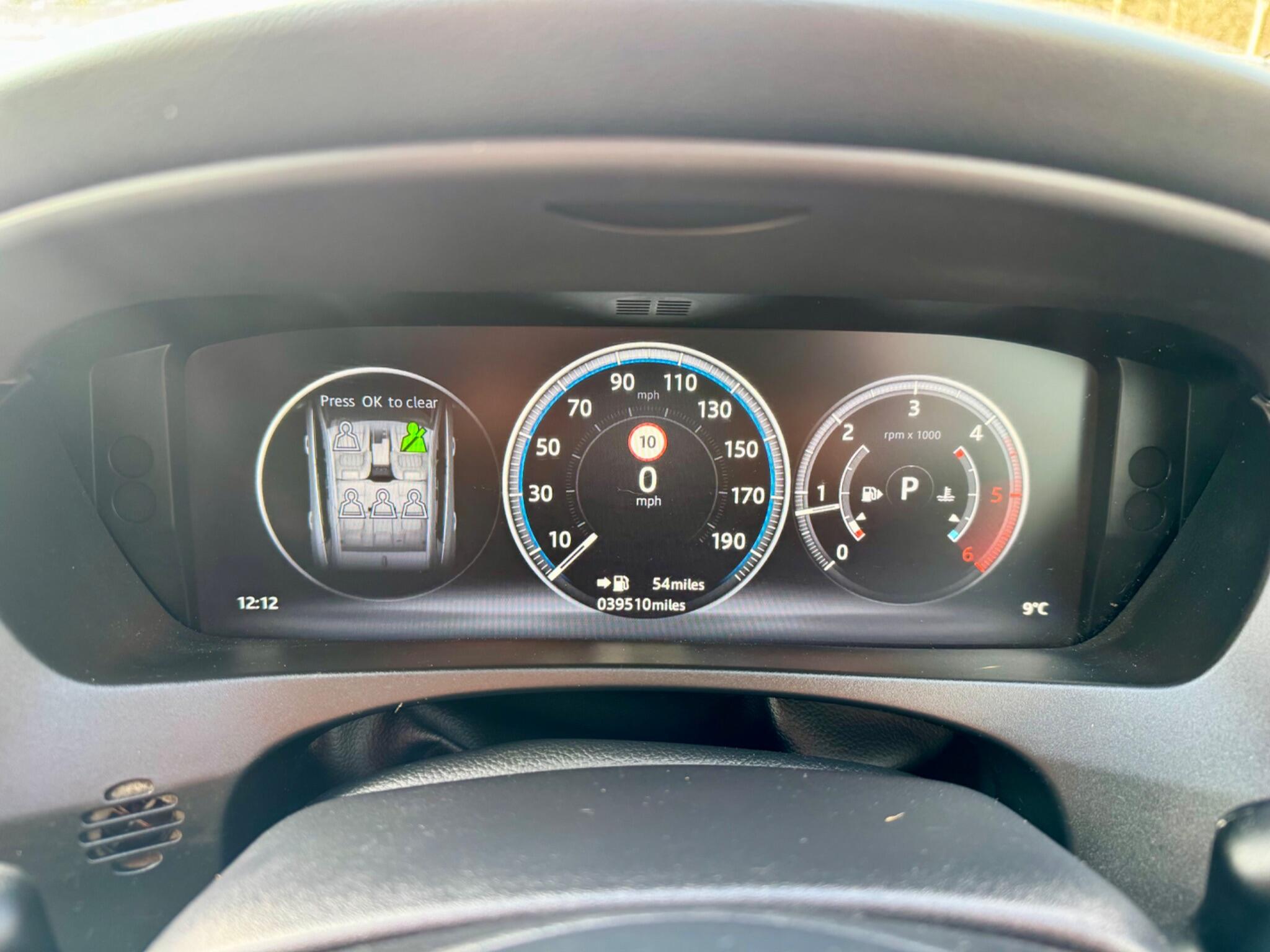 2018 Jaguar F-PACE 2.0 D180 R-Sport Auto AWD Euro 6 (s/s) 5dr • 39,000 miles image 23