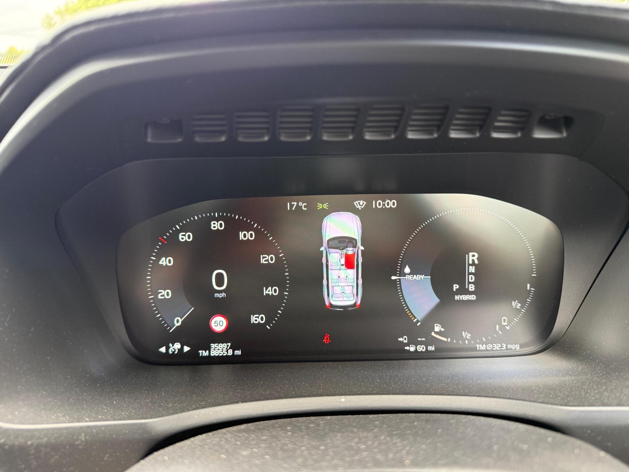 Volvo XC90 view 17