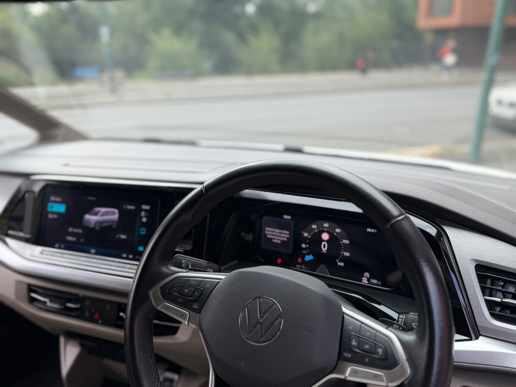 Volkswagen Multivan view 59