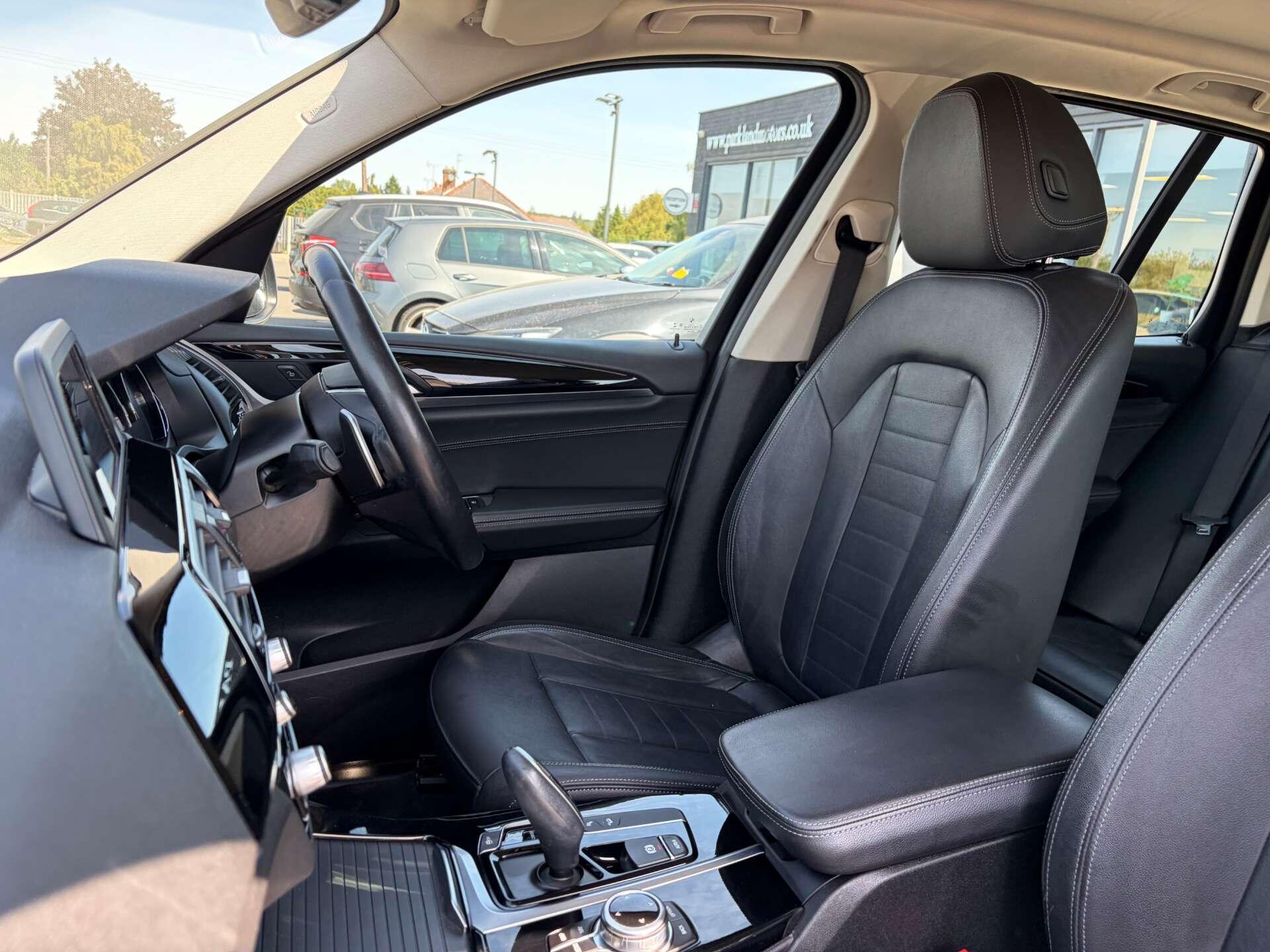 BMW X3 view 18