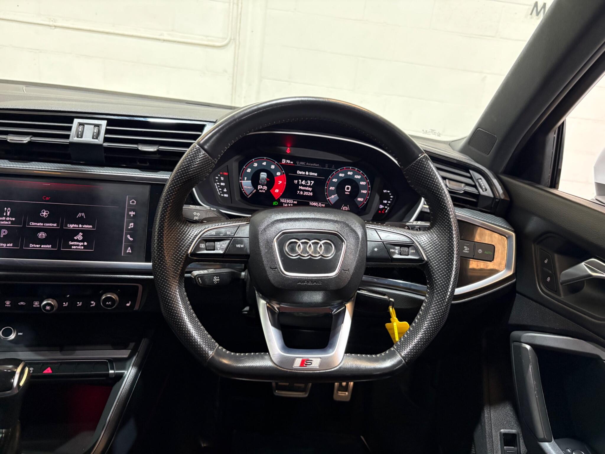 Audi Q3 view 73