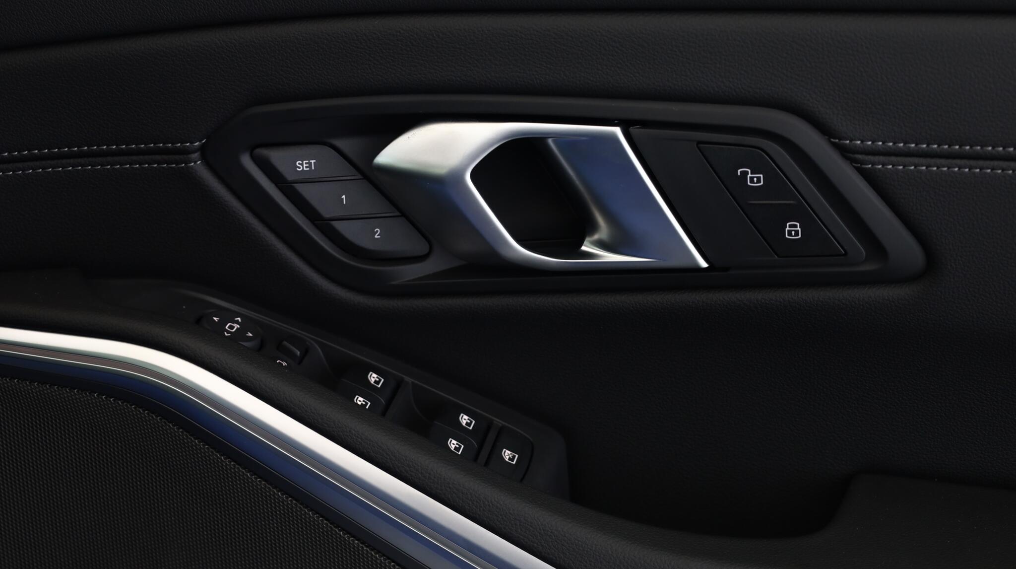BMW 3 Series view 21