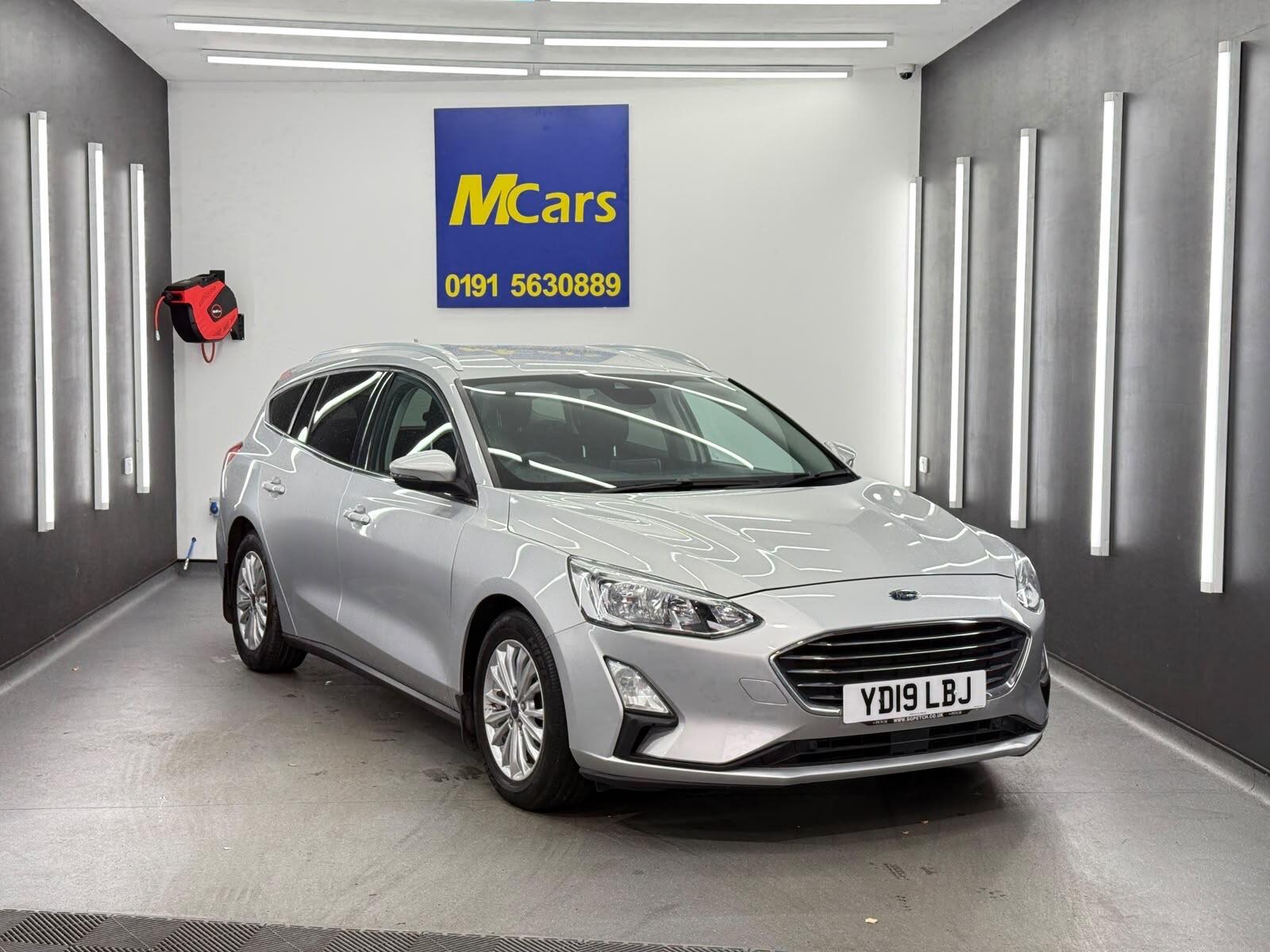 Ford Focus view 6
