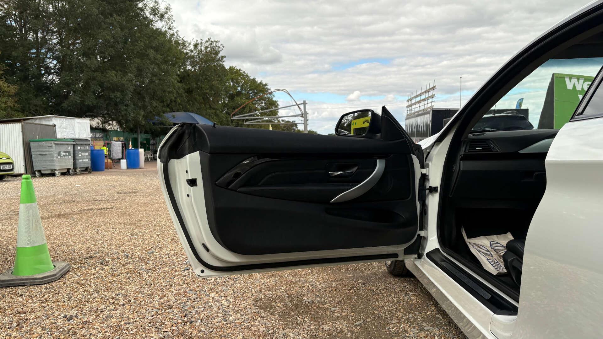 BMW 4 Series view 36