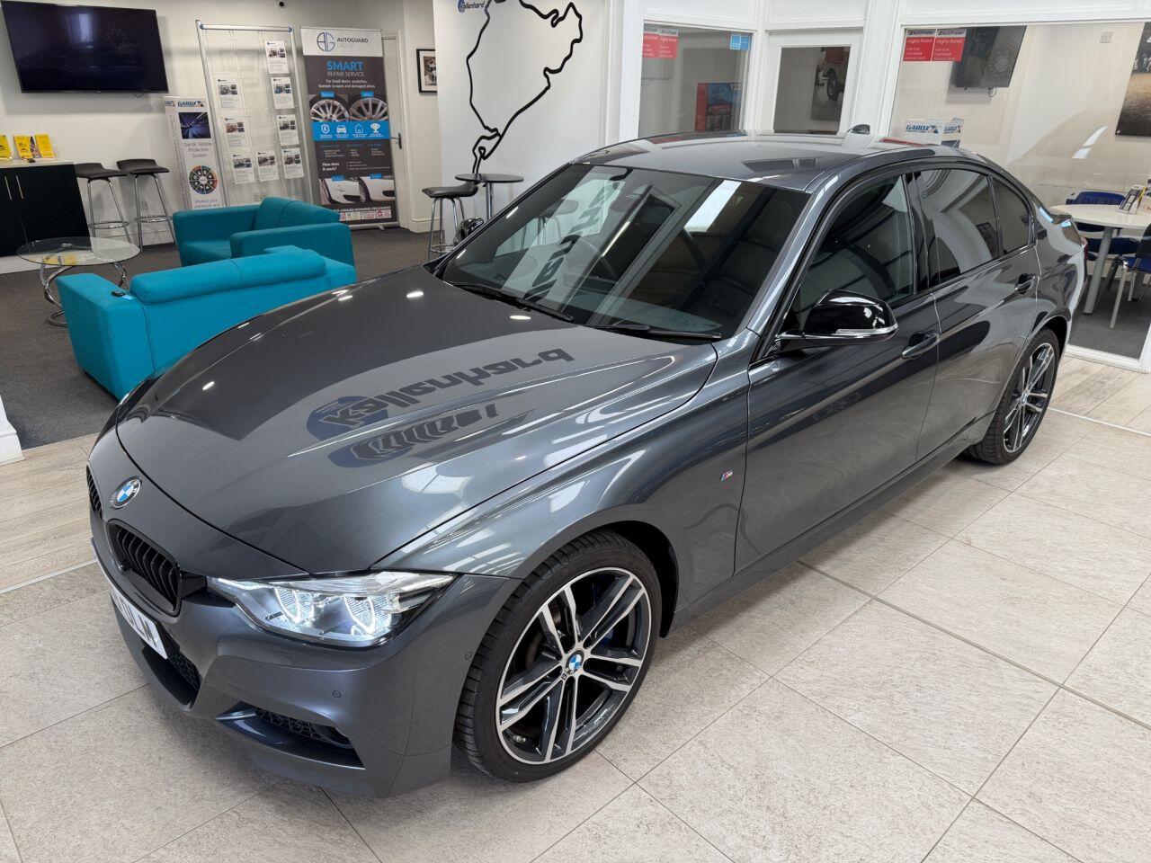 BMW 3 Series view 10