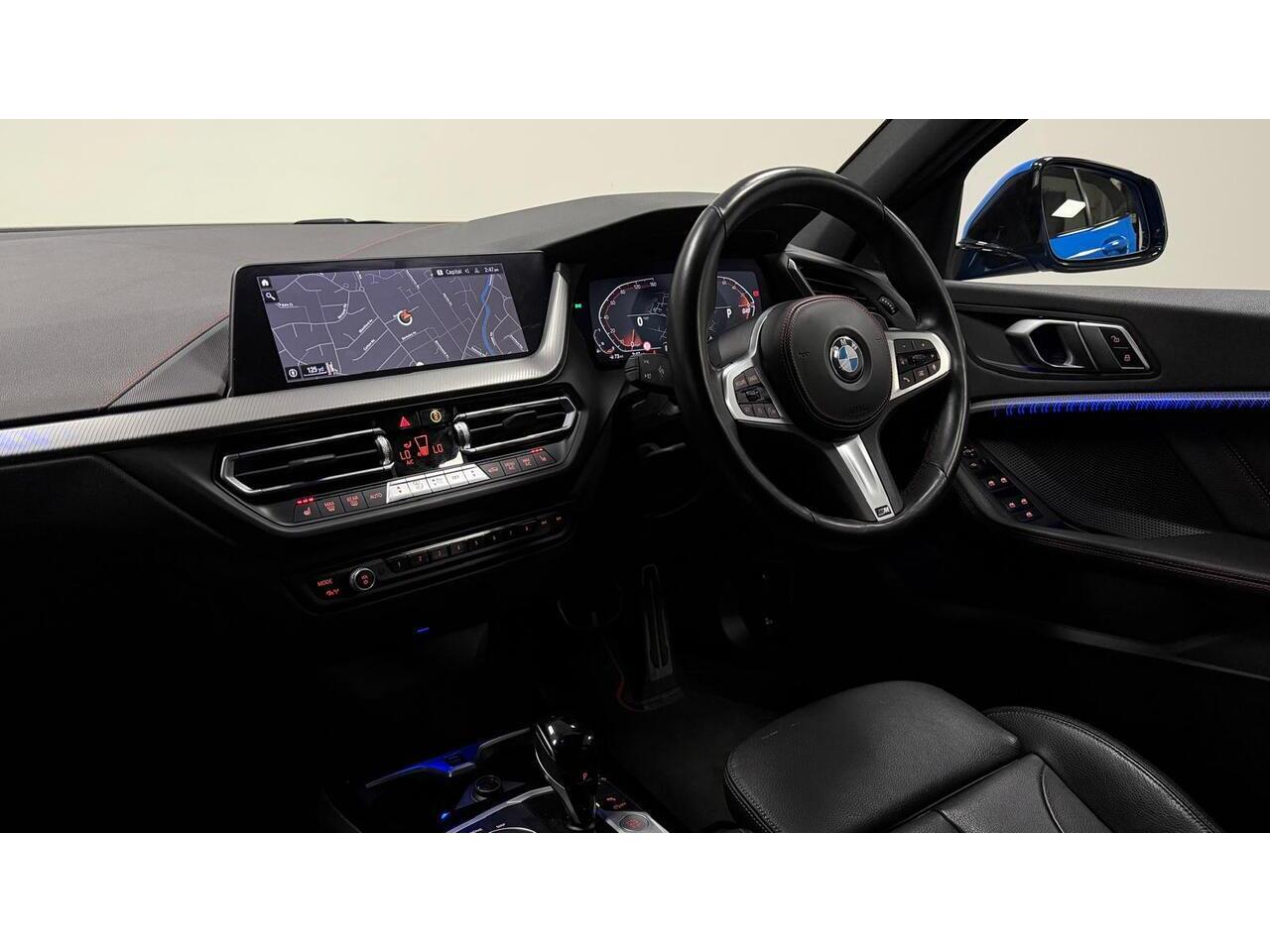 BMW 1 Series view 17
